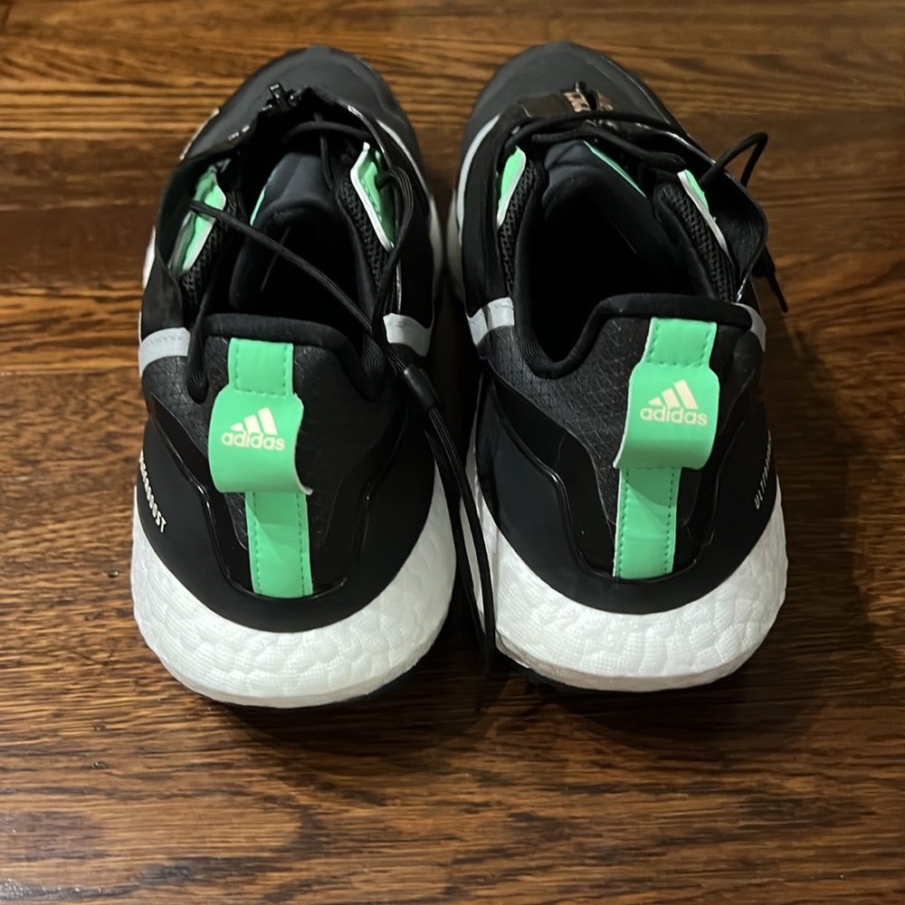 Adidas Gore-Tex Waterproof Membrane Ultraboost Shoe Men sz 10 black and green - Picture 5 of 7